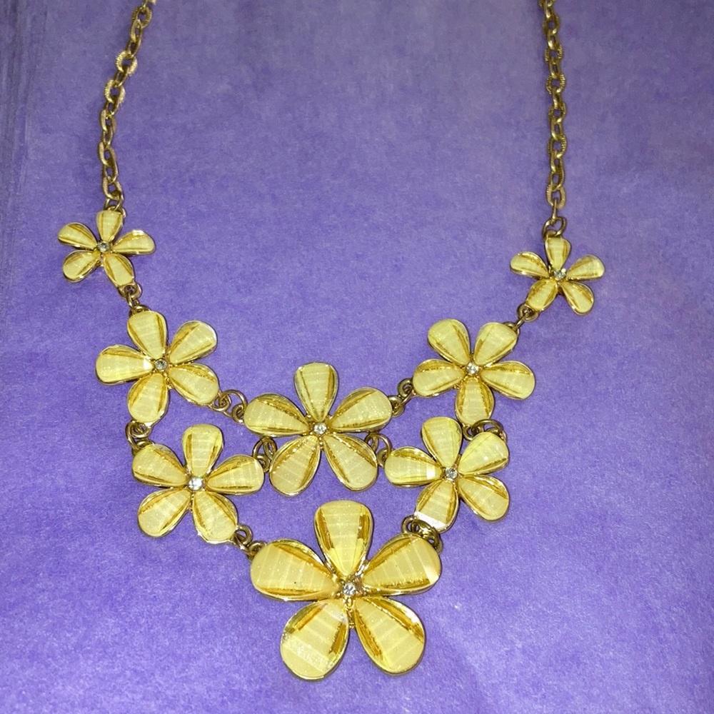 Gold Tone Glittery Beige Flower Bib Necklace